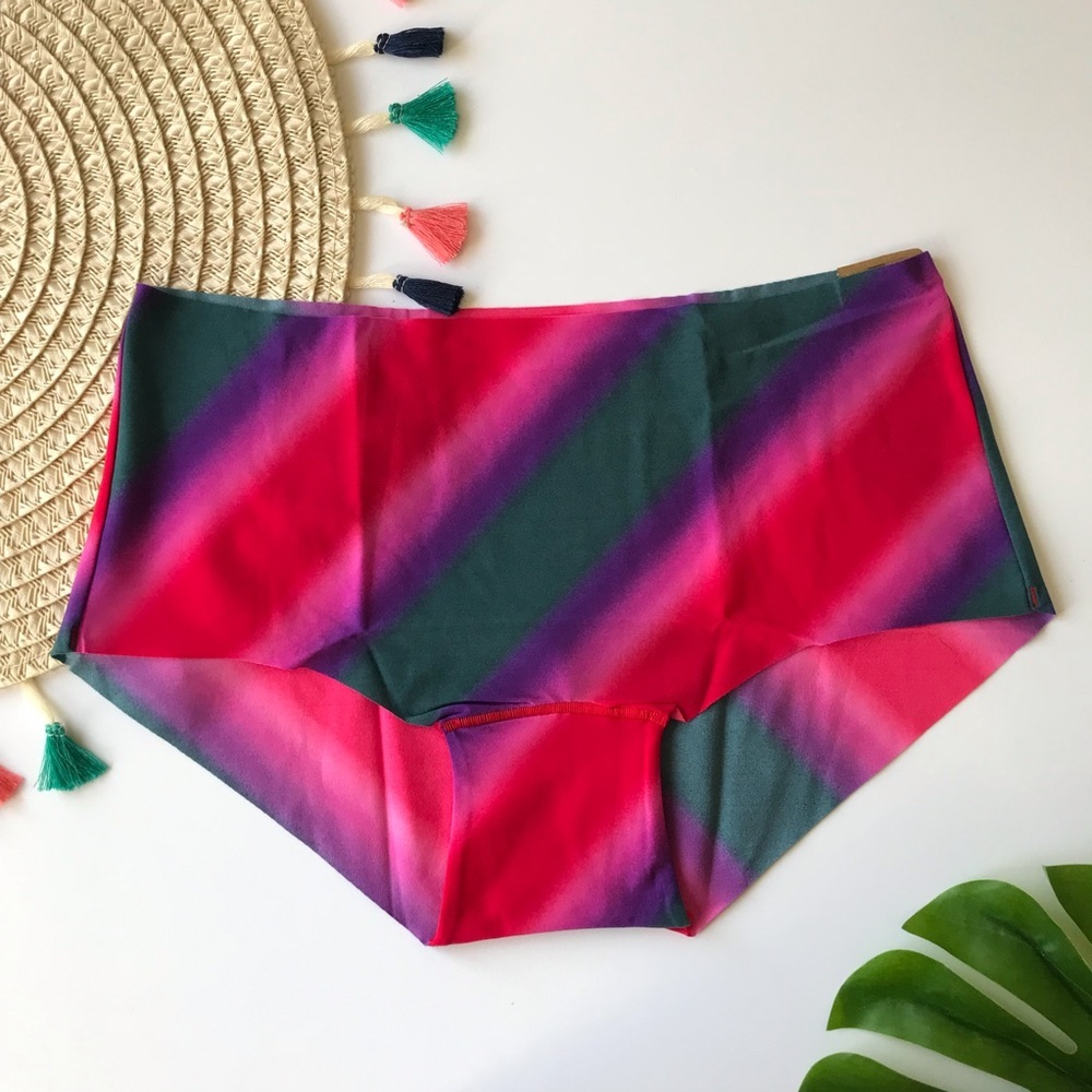 Victoria's Secret PINK No Show Boyshort Panty Pin Up Red Gradient Large NEW